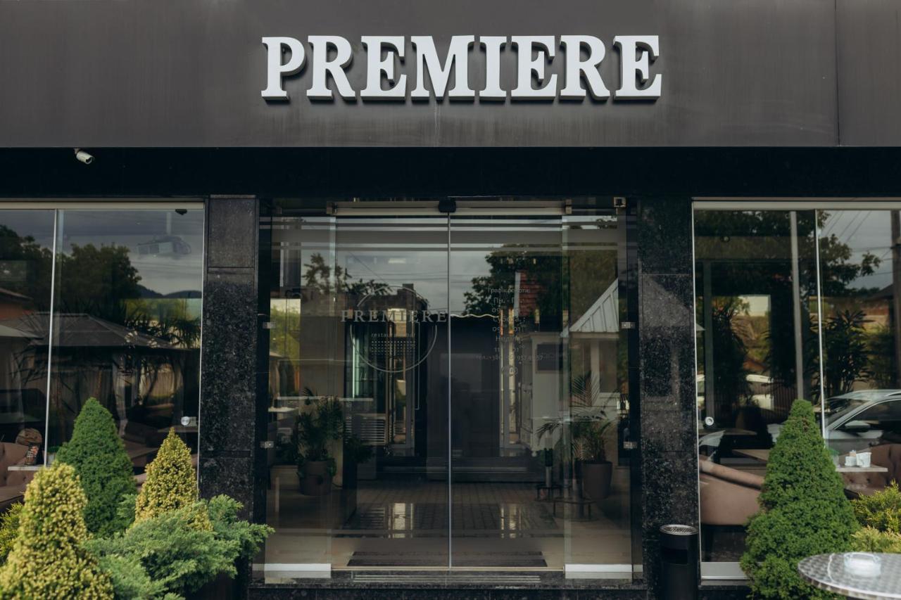 Premiere Hotel Khust Ngoại thất bức ảnh