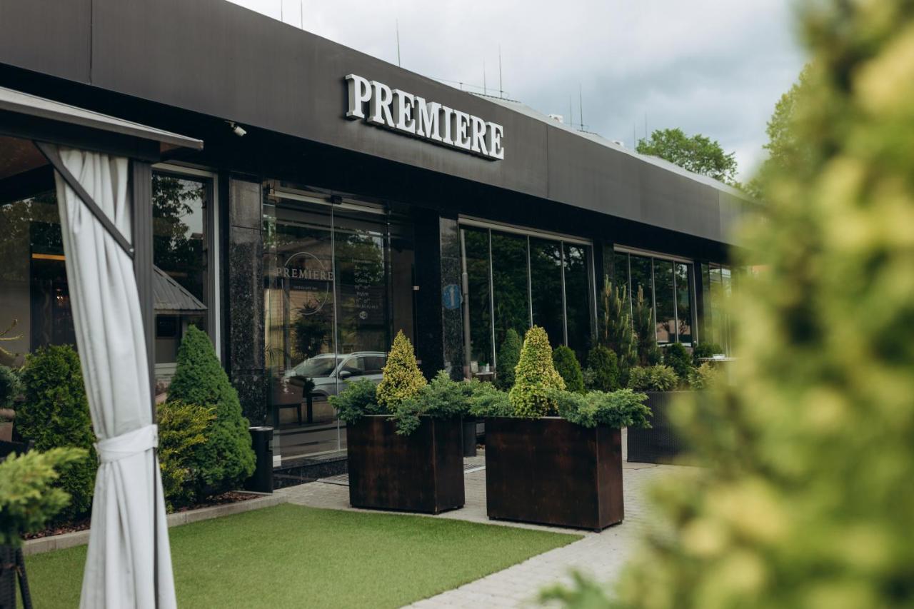 Premiere Hotel Khust Ngoại thất bức ảnh