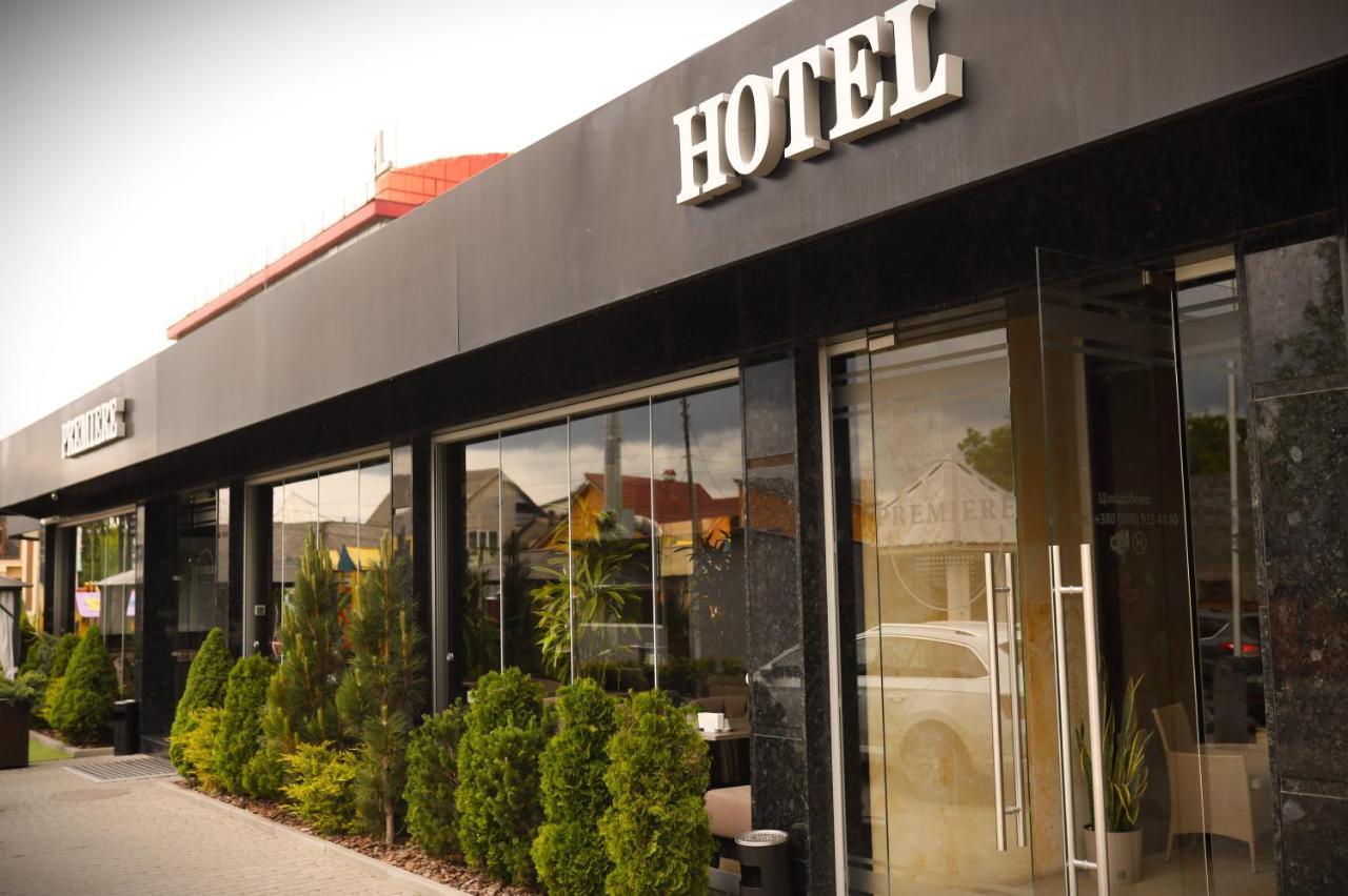 Premiere Hotel Khust Ngoại thất bức ảnh