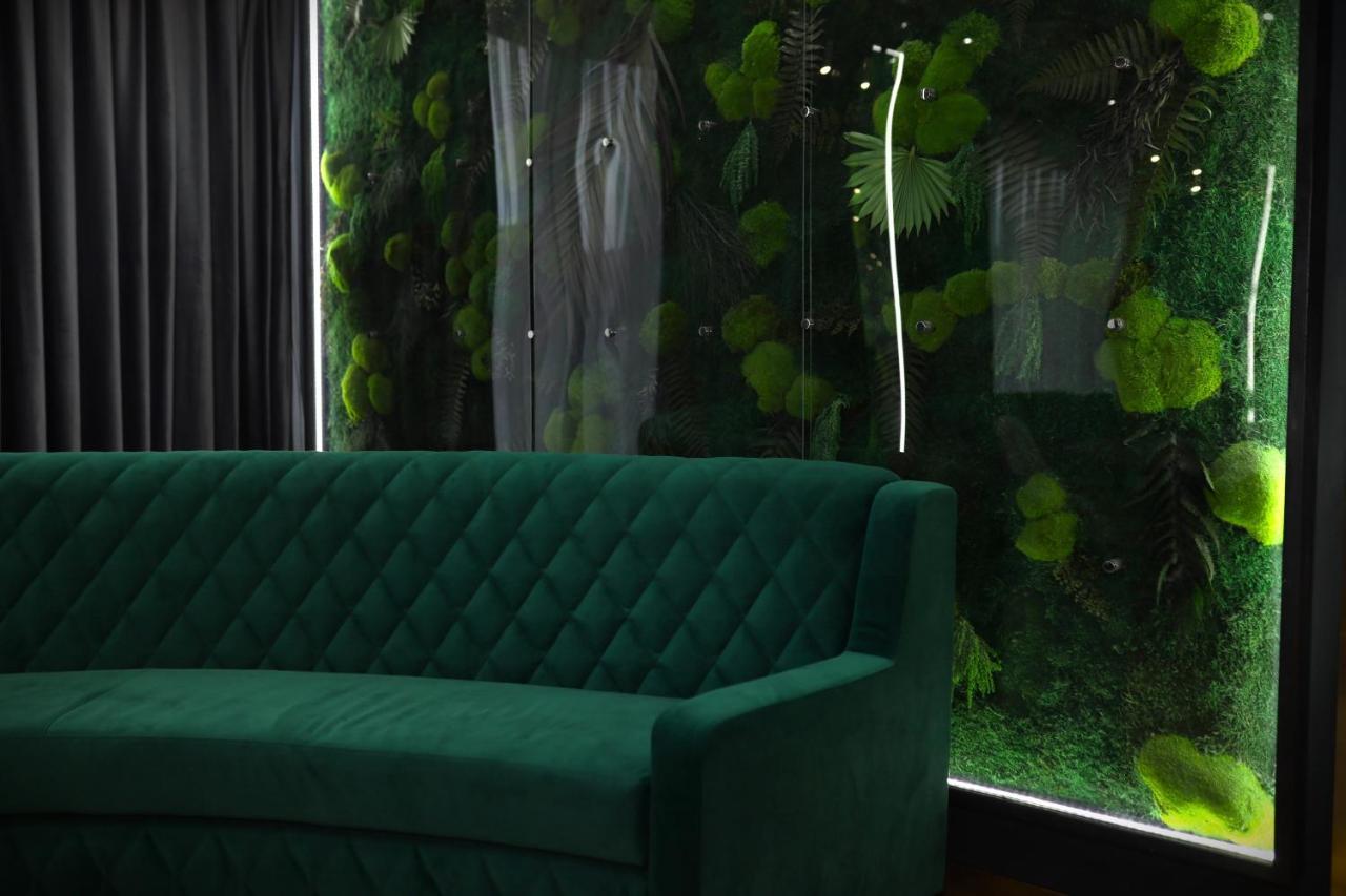 Premiere Hotel Khust Ngoại thất bức ảnh