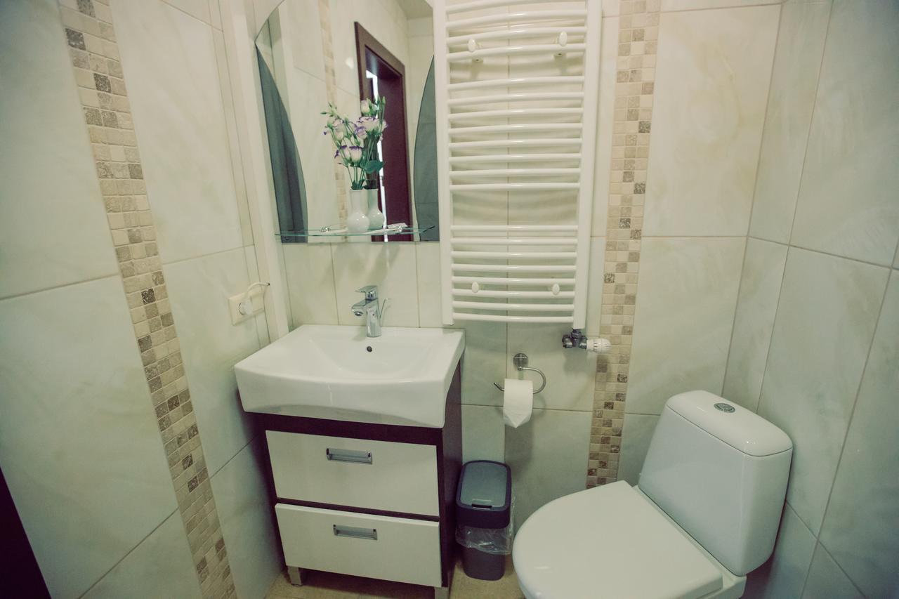 Premiere Hotel Khust Ngoại thất bức ảnh